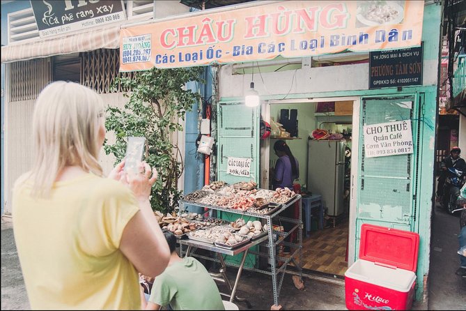 Saigon Authentic Walking Street Food Tour 12+ Tastings Included - Nguyễn Thiện Thuật apartment: the stop that makes the food feel grounded