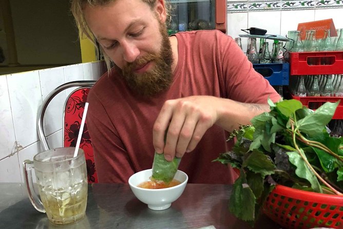 Saigon By Night and Street Food By Motorbike | Opt: Ao Dai Riders - Vegetarian option and how guides handle food preferences
