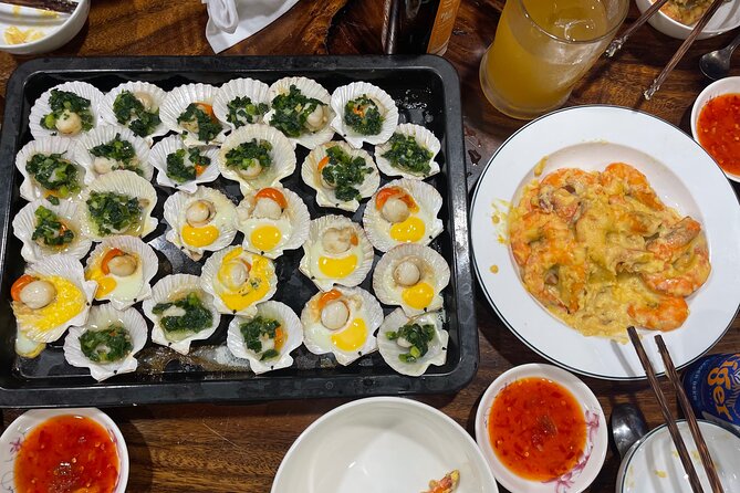 Saigon Night Craft Beer and Street Food By Scooter and motorbike - Stop 2: Nguyen Thiên Thuật street food lanes