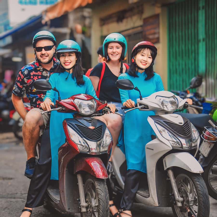 Saigon: Street Food Tasting & Sightseeing Tour by Motorbike - Key things to notice before you go