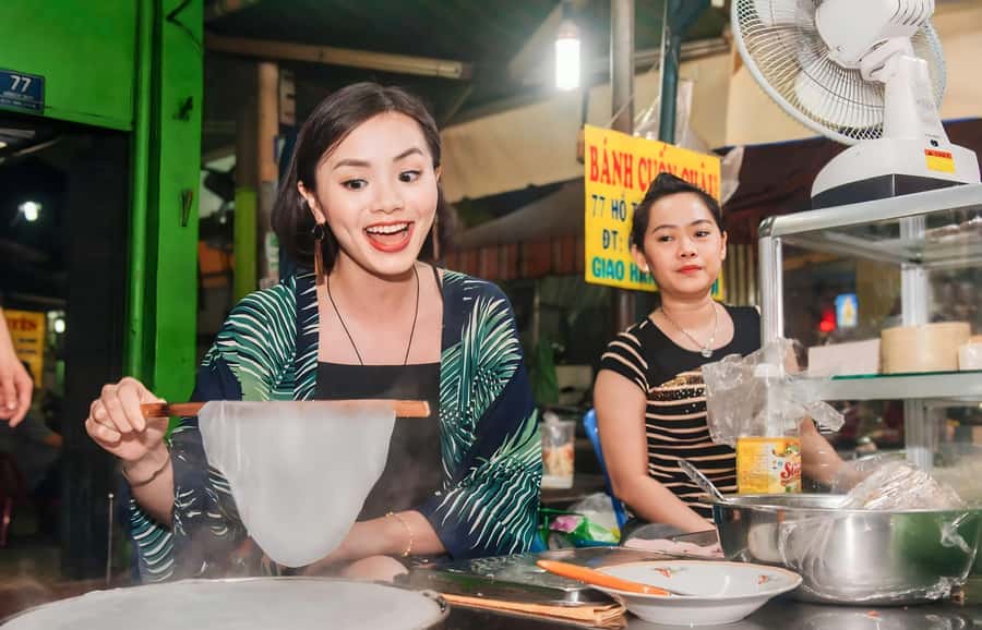 Saigon: Street Food Tasting & Sightseeing Tour by Motorbike - Safety and comfort: helmets, trained drivers, and first-time scooter nerves