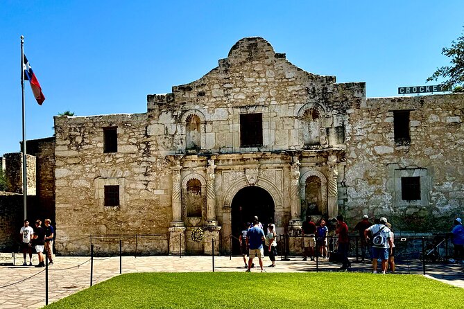 San Antonio Centre Food Tour of 6 Tastings with Tacos & Ice Cream - Drinks, Pace, and the Hot Chocolate Moment That Gets Mentioned