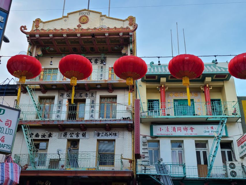 San Francisco: Food Walking Tour of Chinatown & North Beach - Pizza and Wine in North Beach: Where the Appetite Lands