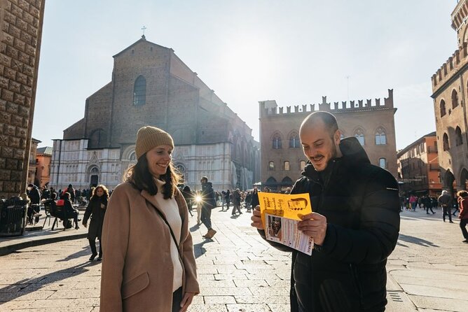 San Luca Experience Tour skip the line and Food Tasting - From Piazza del Nettuno to San Luca: the day’s simple rhythm