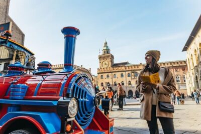 San Luca Experience Tour skip the line and Food Tasting - San Luca Express check-in: what staff actually do