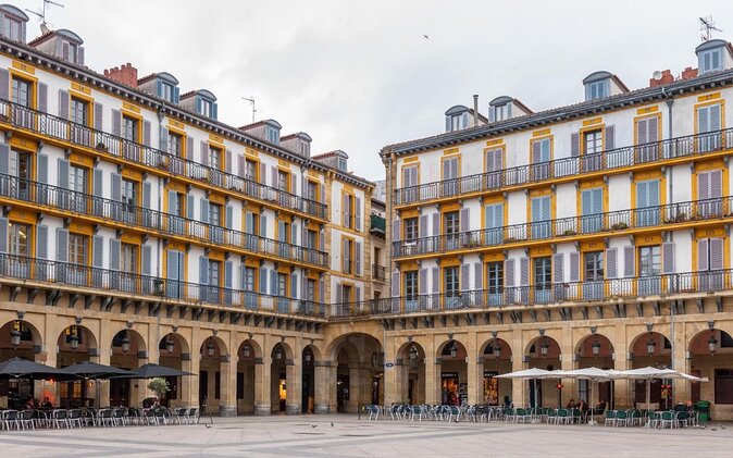 San Sebastian food tour: Pintxo tasting paired with Spanish wines - Key points to know before you go
