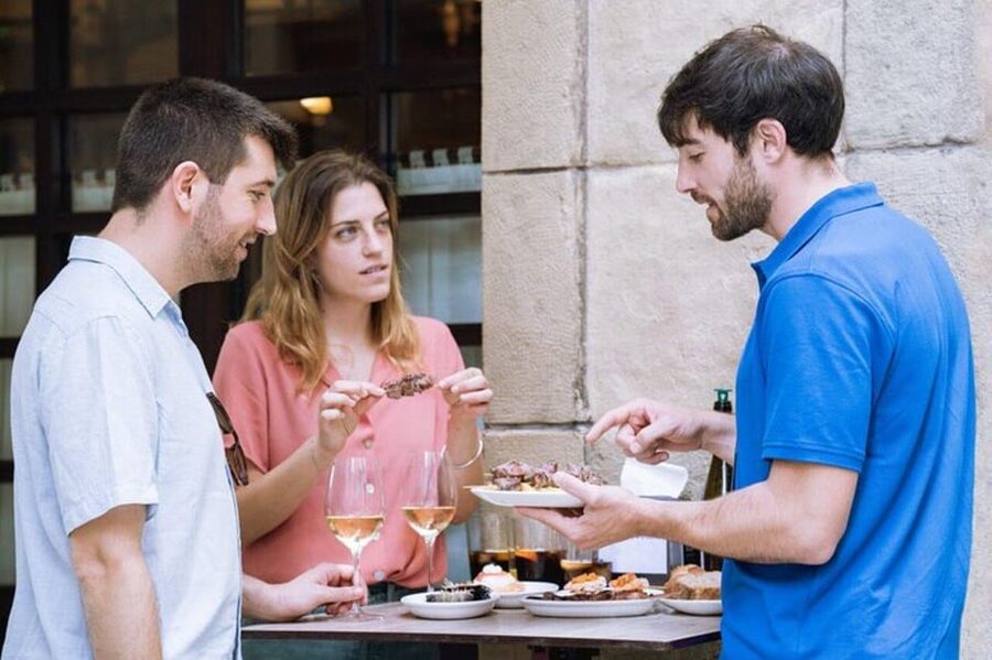 San Sebastian Food Tour: Pintxo Tasting Paired with Wines - Eight Pintxos, Five Drinks, and Three Hours in Parte Vieja