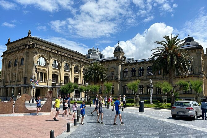 San Sebastian Food Tour: Pintxos, Drinks, and Tapas with a Local - What’s included (and why it’s usually good value at this price)