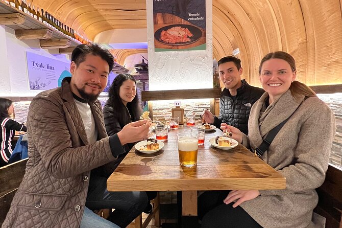 San Sebastian Pintxo Food, Wine & Market Foodie Tour(Small Group) - The square pause: architecture, balconies, and local clues