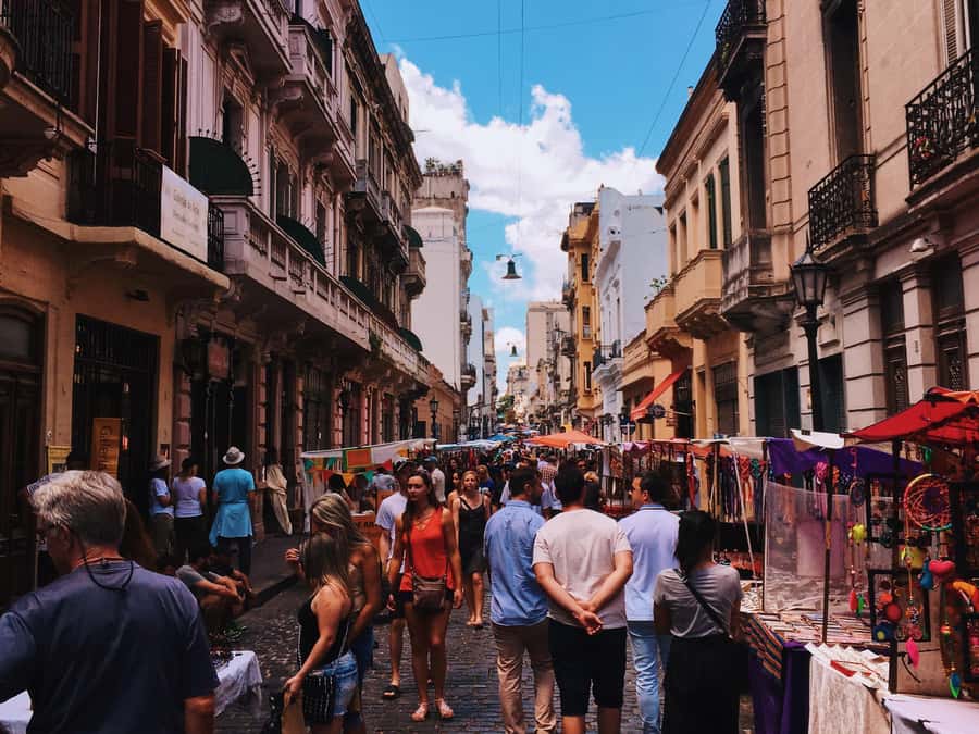 San Telmo: Historical Guided Tour with Street Food & Drinks - Meet at El Federal Bar, Then Start With an Aperitif