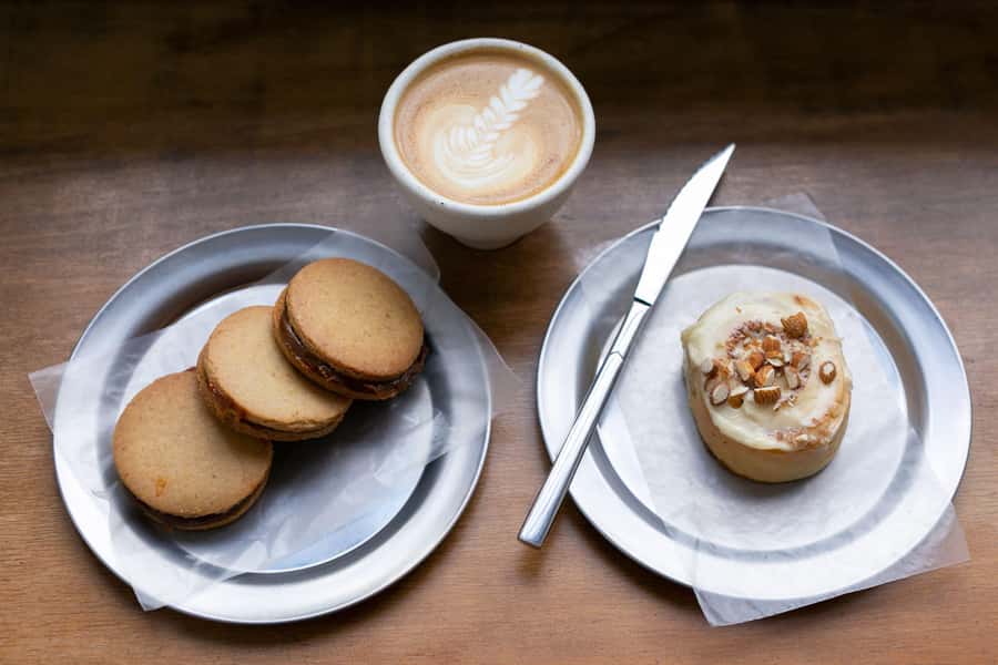 San Telmo: Historical Guided Tour with Street Food & Drinks - The Dessert Finale Near Av. San Juan 350