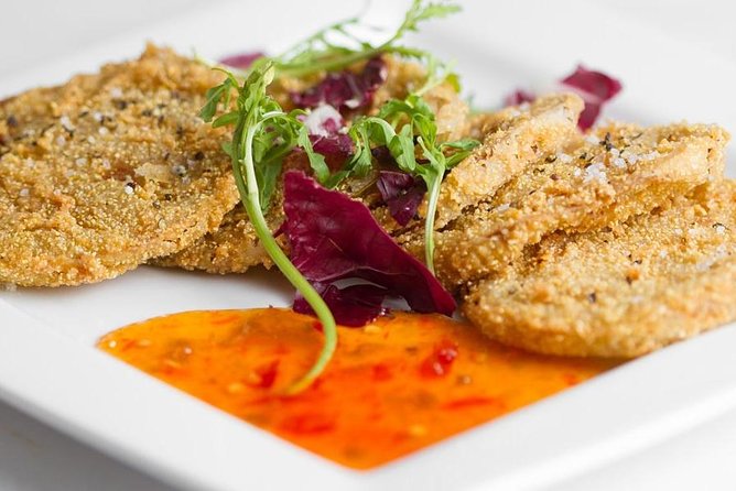Savor the Flavors of Charleston Walking Food Tour - Bulldog Tours to the French Quarter: how the tour gets rolling