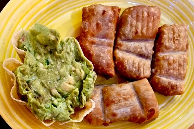 Scottsdale Old Town Food Tour of Hidden Gems with 6 Food Tastings - The Old Town Art Walk: Statues, Shops, and Places to Pause