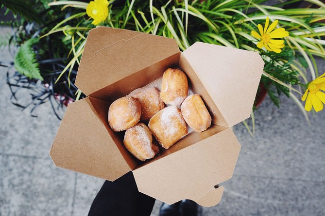 Seattle Delicious Donut Adventure & Walking Food Tour - Stop 3: The Amazon Spheres donut moment (Seattle landmarks meet dessert)