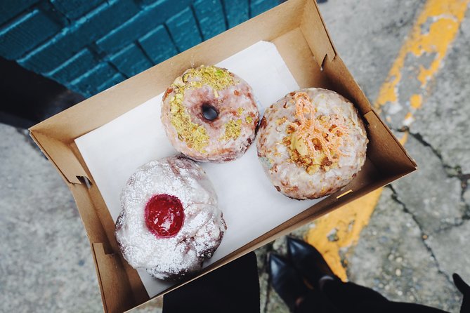 Seattle Delicious Donut Adventure & Walking Food Tour - Stop 5 & 6: Pike Place Market and the Daily Dozen finish