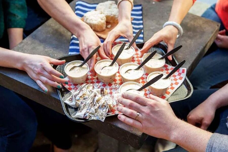 Seattle: Pike Place Market Guided Tasting Tour - How the guide turns noise and crowds into stories you’ll remember
