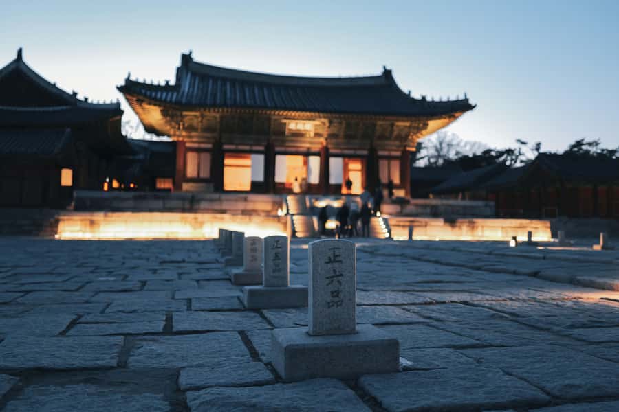 Seoul: Palace, Temple and Market Guided Foodie Tour at Night - Jongro 3-ga Pocha Street: quick night-street energy