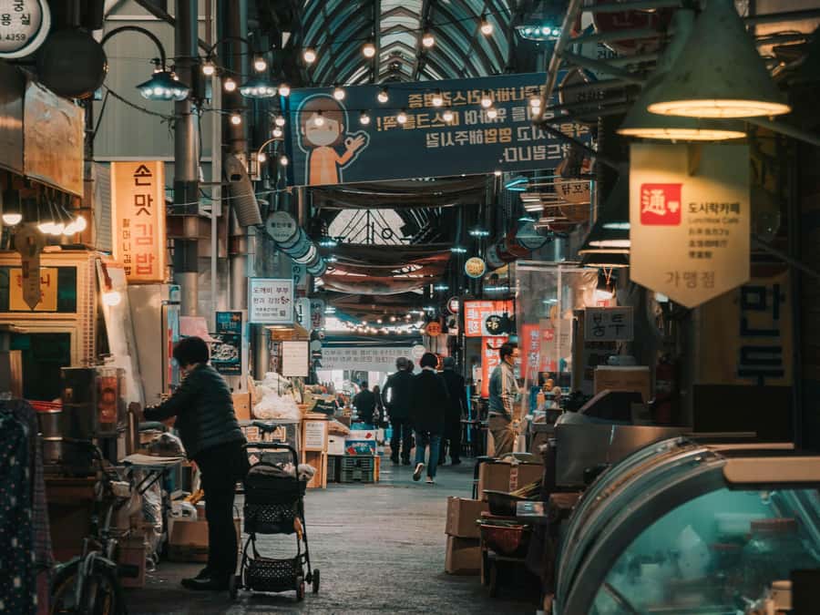Seoul: Palace, Temple and Market Guided Foodie Tour at Night - What’s included, what’s not, and how to plan your expectations