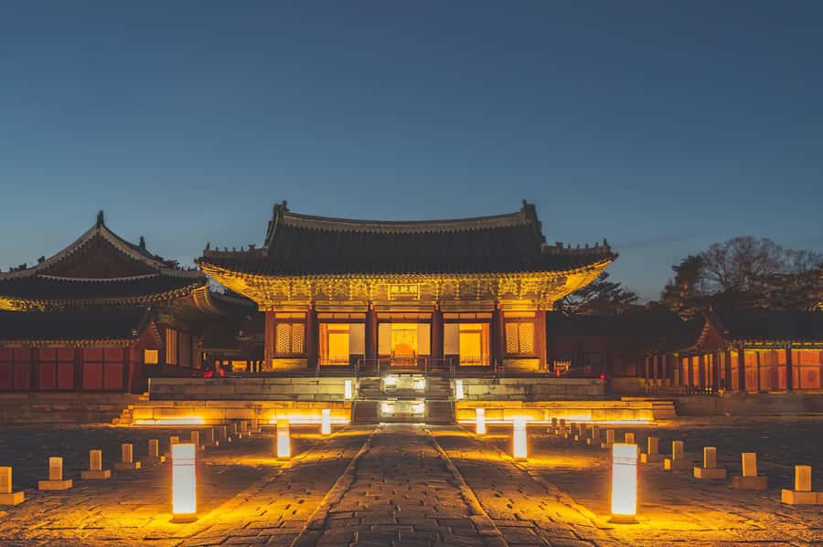 Seoul: Palace, Temple and Market Guided Foodie Tour at Night - Meeting at Hyehwa Station and what to look for