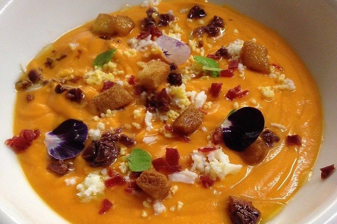 Seville Food Tour: Tapas, Drinks and Delights with a Local - A Bar Crawl With Real Food Stops in Seville’s Old Town