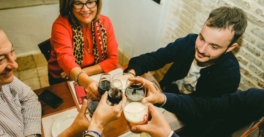 Seville: Small Group Jewish Quarter Tour with Tapas & Drinks - What You’ll Eat and Drink: A 3-Course Tapas Meal with a Toast