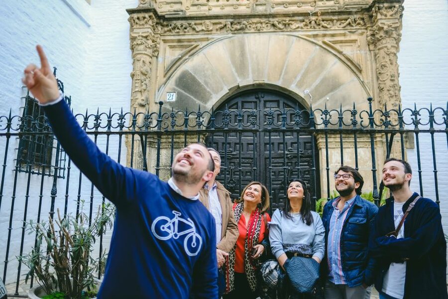 Seville: Small Group Jewish Quarter Tour with Tapas & Drinks - Calle Cano y Cueto and Calle Lope de Rueda: Where the Walk Turns Into Tapas Time