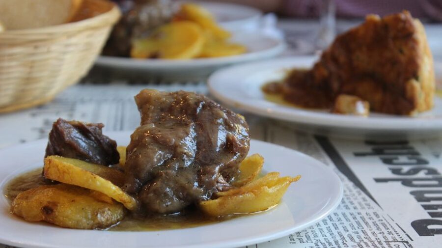 Seville: Tapas Tour Across the River in Triana - Photos: the little add-on that makes it feel like a real night out