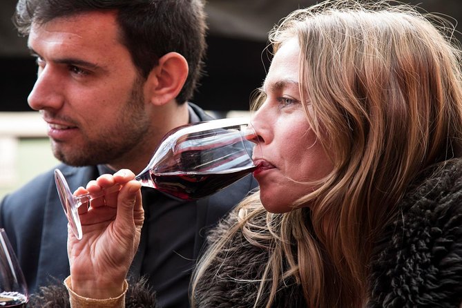 Seville Wine & Gourmet Tapas Tour by Food Lover Tour - Meeting point to final bite: how the evening flows