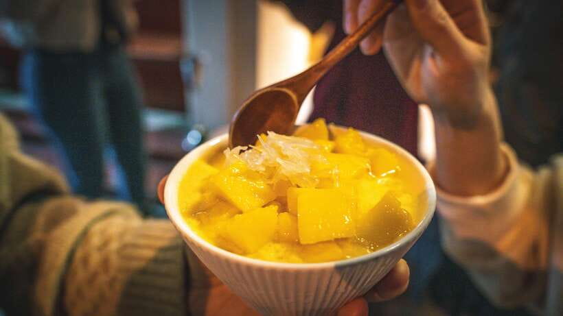 Shanghai: Evening Walking Food Tour - Should you book this evening walking food tour in Shanghai?