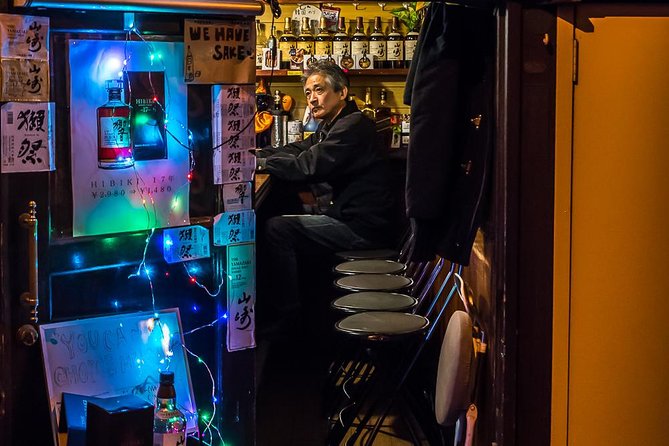 Shinjuku Golden Gai Food Tour - Food stops breakdown: yakitori, ramen, sushi, and seasonal surprises