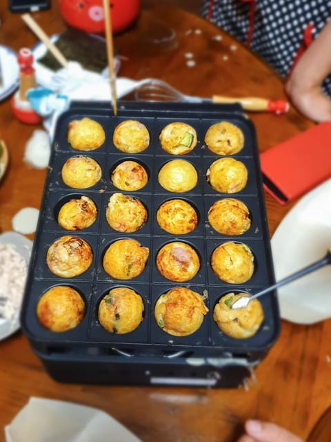 Shinjuku Tokyo: Authentic Japanese Home-Style Culinary Class - The 150-minute flow: what happens in your kitchen time
