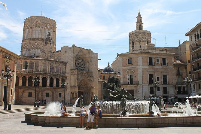 Shore Excursion: City Tour with Tapas in 11th Century Monument - Tips Before You Go: Small Things That Make the Day Smoother