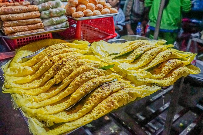 Siem Reap Evening Food Tour - Inclusive 5 stops Local Tastings - Made in Cambodia Market: a shopping break that fits the meal plan