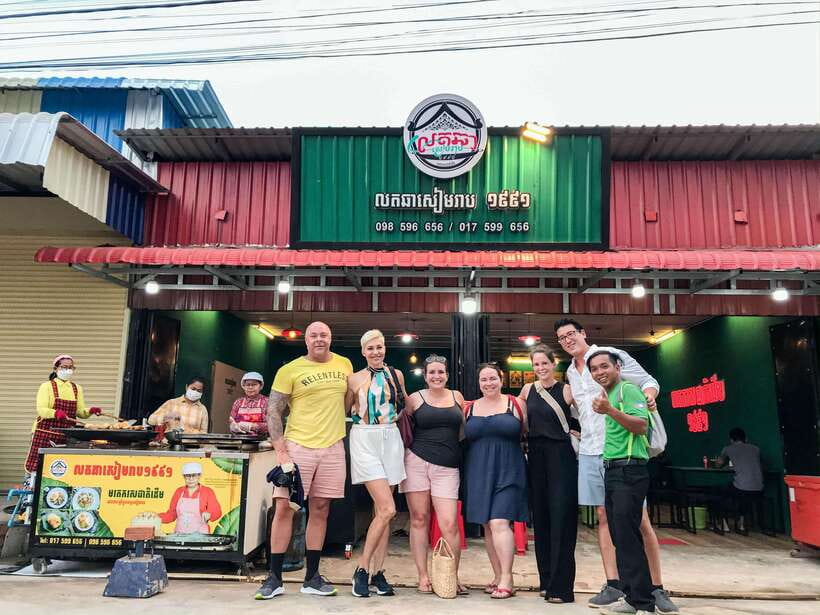 Siem Reap: Evening Food Tour with 10 Local Tastings - Key things that make this tour worth your time