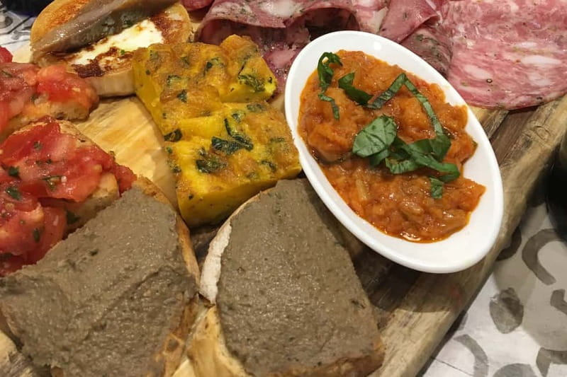 Siena: Guided Walking Food Tour with Full Meal - Starting at Palazzo Salimbeni: Where the Walk Begins