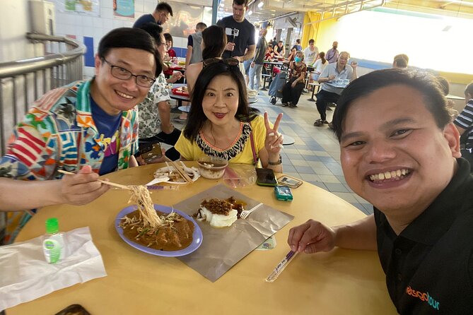 Singapore: Chinatown Hawker Food Tasting Tour - Smith Street stop: the local-food rhythm kicks in