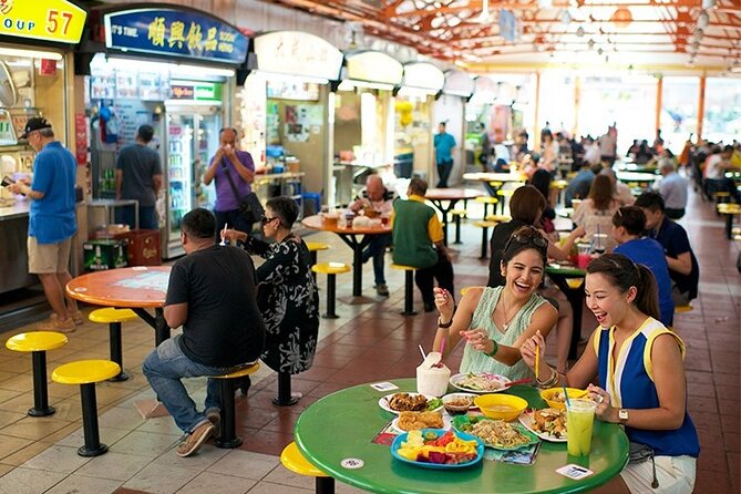 Singapore: Chinatown Hawker Food Tasting Tour - Temples, lanterns, and photo moments that don’t feel forced