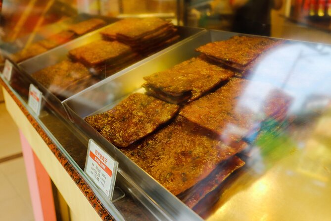 Singapore Foodie Experience Guided Tour with 5 dishes Tasting - Walking Through Chinatown: Small Logistics That Matter