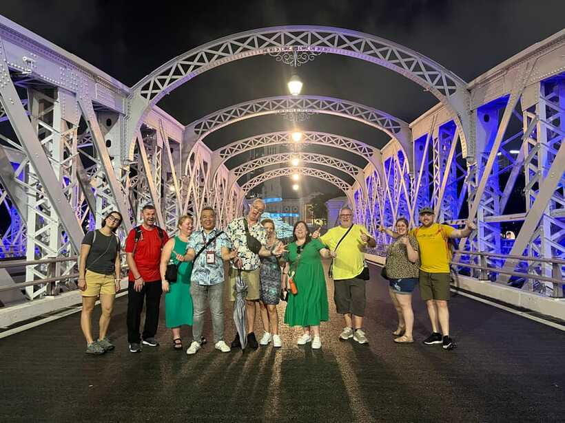 Singapore: Guided Street Food Tour at Night - Entering The Night Scene at Clarke Quay MRT Exit E