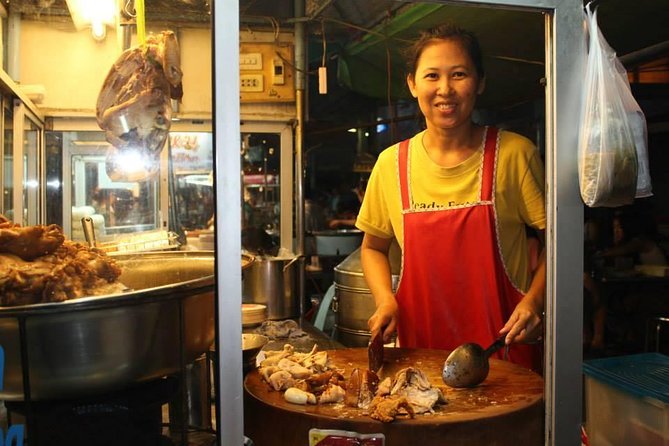 Small-Group Chiang Mai Evening Street Food Tour - A 7:00 pm night-food route built for real ordering (not just browsing)
