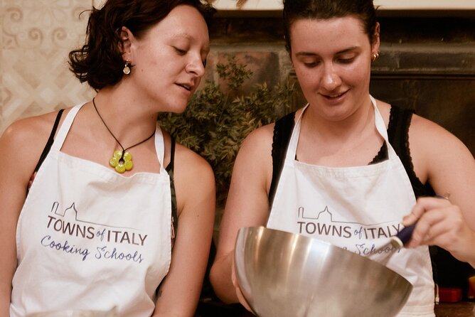 Small Group Cooking Class & Market Food Tour in Florence - Lunch With Unlimited Chianti: Eating the Results Immediately