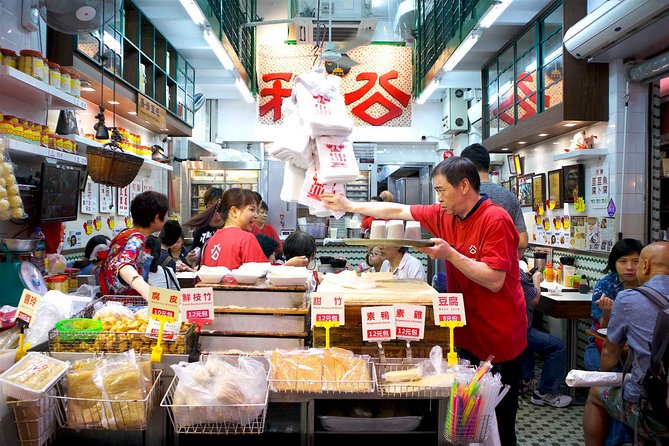 Small Group Kowloon Michelin Rated Street Food and Culture Tour - Sham Shui Po Street Food: Cheong Fun, Wife Cake, and Tong Shui