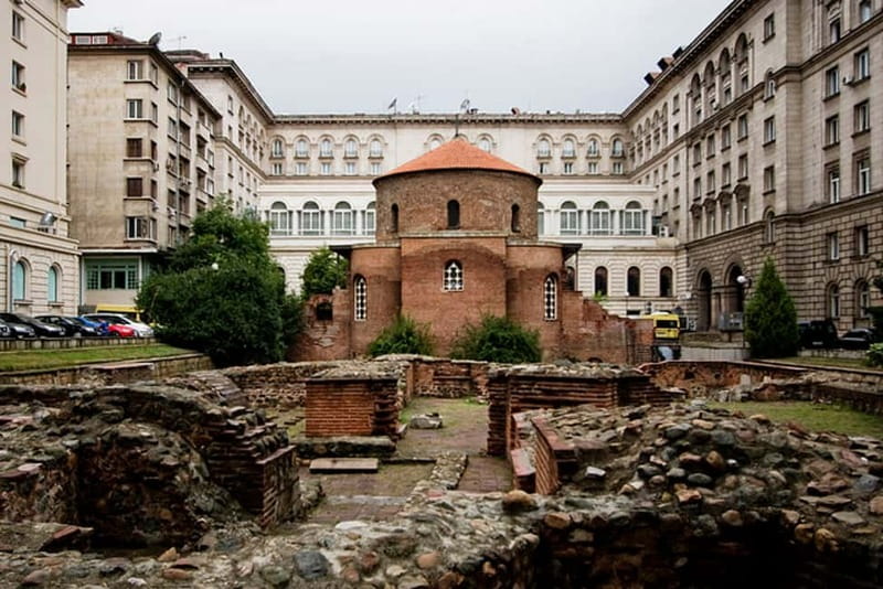 Sofia Afternoon Walking Tour with Wine and Food Tasting - Getting started at Grand Hotel Sofia and easing into the route