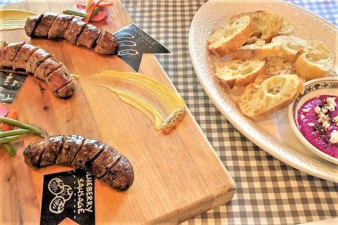 Southern & Secret Walking Food Tour - The small-group format: the difference between a tour and a parade