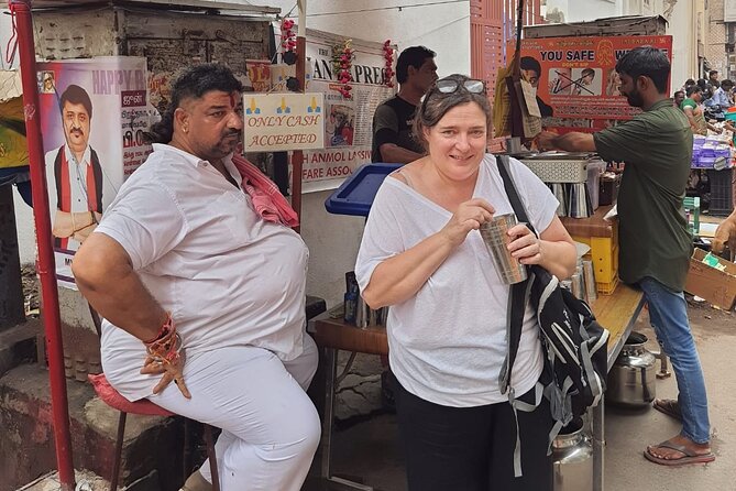 Sowcarpet Street Food Walking Tour in Chennai with guide - Stop 2: ANMOL LASSI and Kesar Lassi with Dinesh Soni