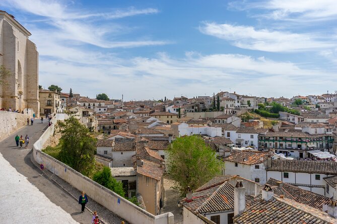 Spanish Villages & Winery Visit with Wine Tasting and Tapas Lunch - Lunch and tapas: plan for light, not heavy