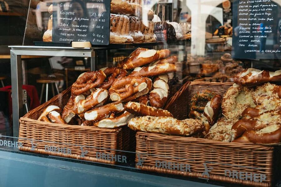 Strasbourg: Traditional Food Walking Tour with Tastings - Desserts You’ll Actually Remember: Pain d’Épices, Kugelhopf, Tarte Flambée