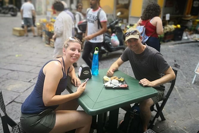 Street food in Naples with 6 Stops and Limoncello - Stop 5: Pescheria Azzurra and the cuoppo di mare cone