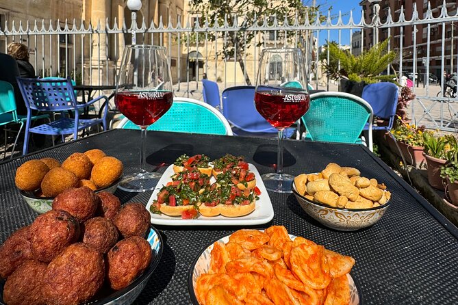 Street Food Lecce: Guided walking tour with typical food and wines. - Stop 3: Basilica di Santa Croce—why the famous facade matters