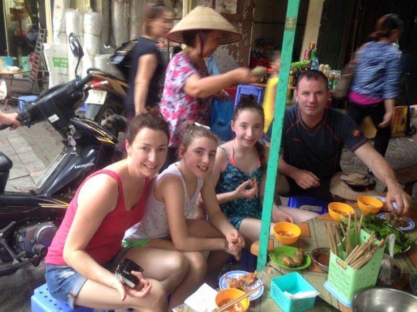 Street Food Tour Hanoi and Train Street Experience - First tastings in the Old Quarter: the guide helps you order smarter